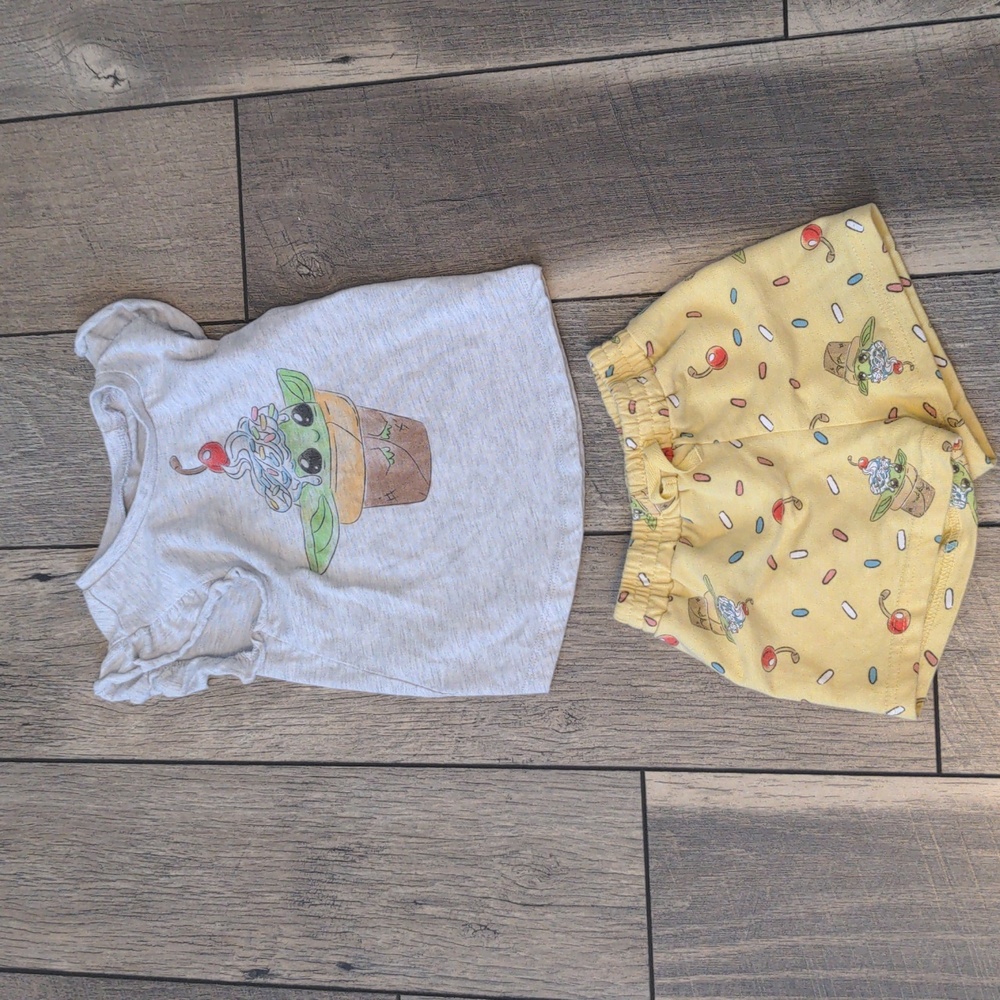 Star Wars Baby Yoda Grogu Pajamas 4T Toddler Girl PJ Set Yellow Green VGUC
